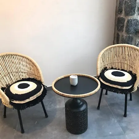 Aidani Luxurious