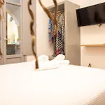 Aidani Luxurious *