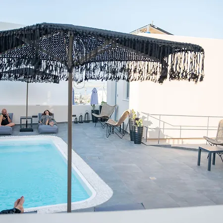 Aidani Luxurious فندق Vóthon