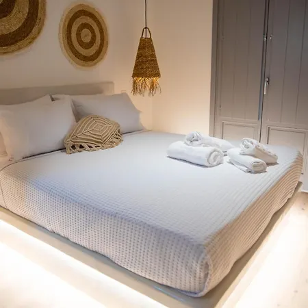 Aidani Luxurious *