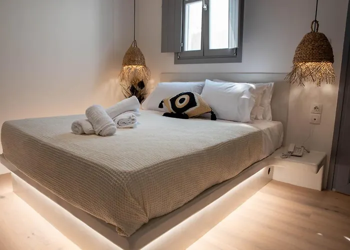 Aidani Luxurious 호텔 *