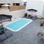 Aidani Luxurious فندق