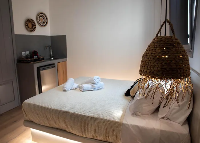 Aidani Luxurious Hotel *