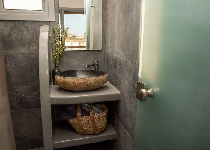 Aidani Luxurious Vóthon